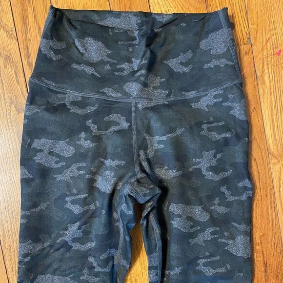 New fabletics black and grey camo high waist athletic workout leggings - Picture 1 of 7